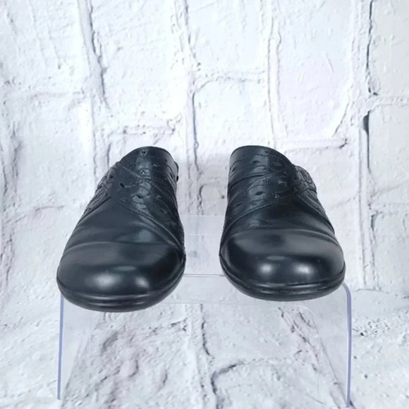 Clarks Bendable Womens Sz 9 Slip On Clogs Mules Black Leather Monochrome Classic - Picture 6 of 10